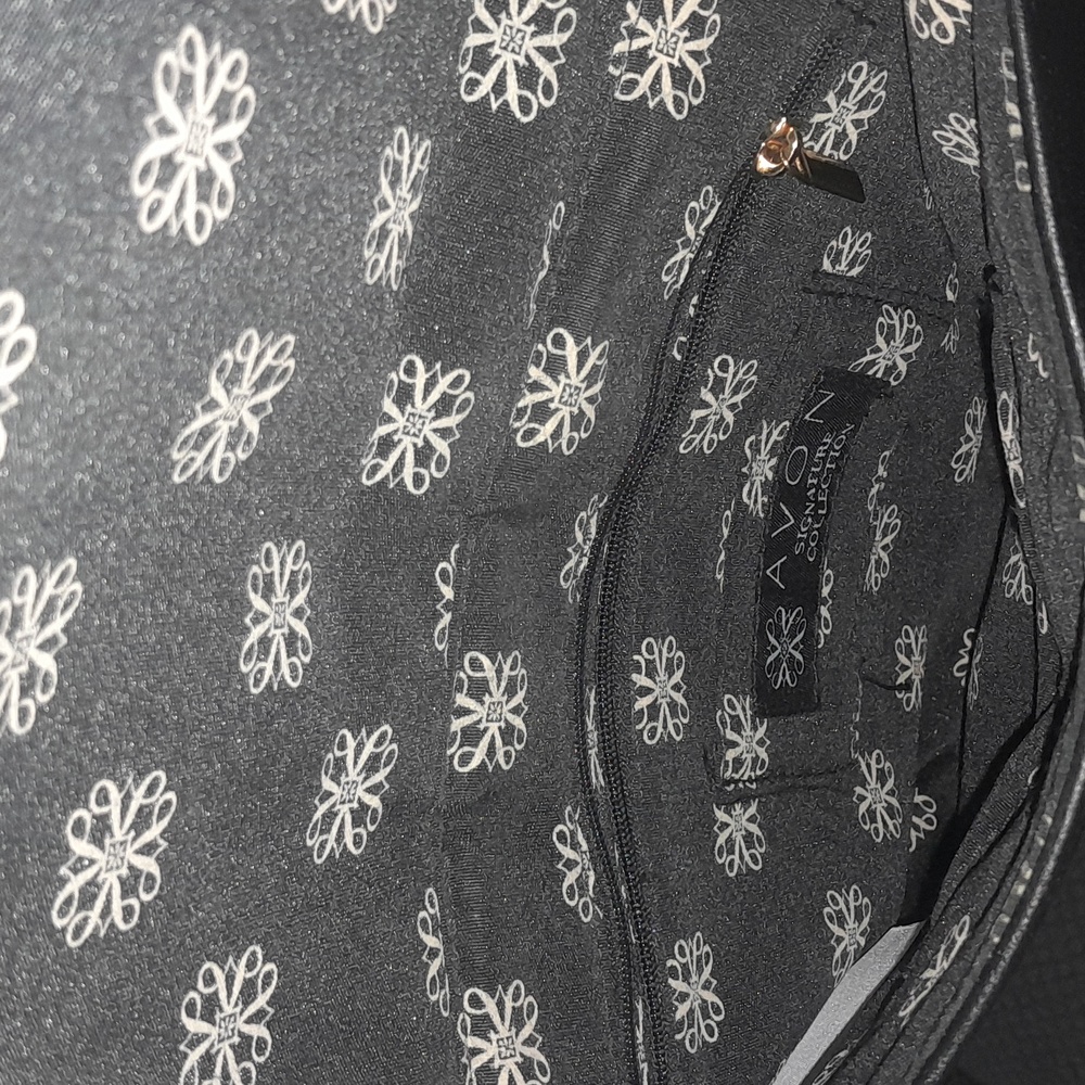 Purse - Picture 3 of 3